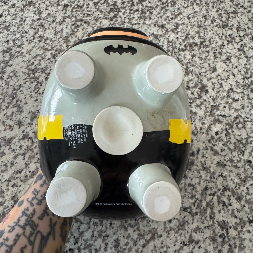 Batman Piggy Bank - Picture 6 of 6